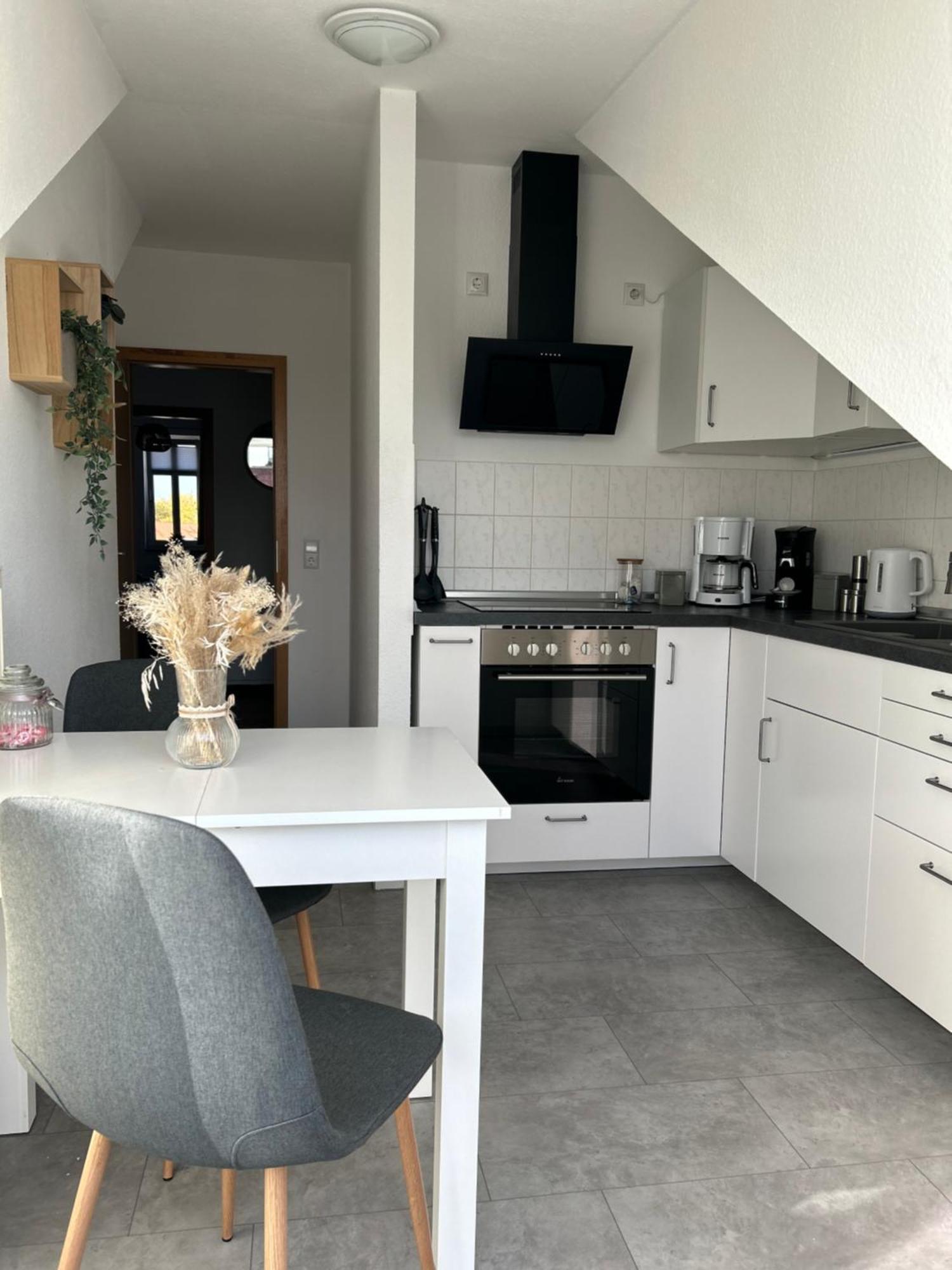 Gemuetliches Altstadtapartment Mit Balkon Und Smart Tv Эрфурт Экстерьер фото
